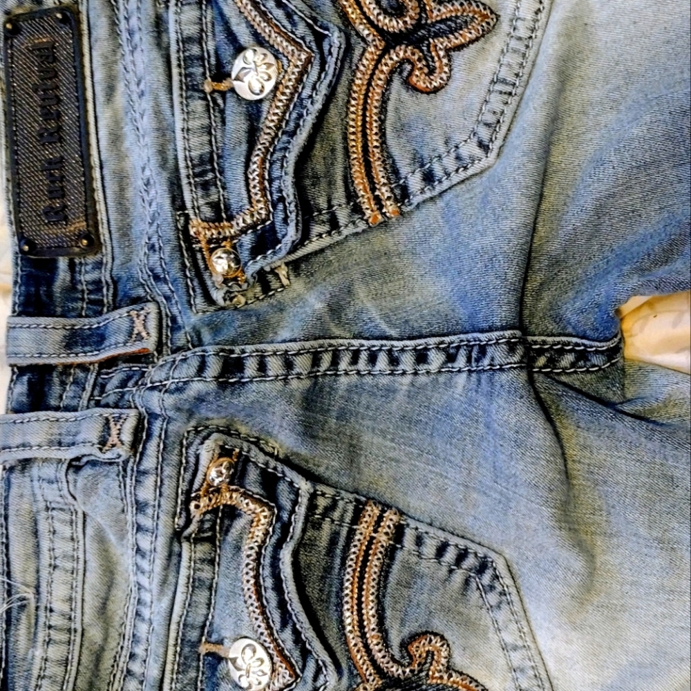 Rock revival capris